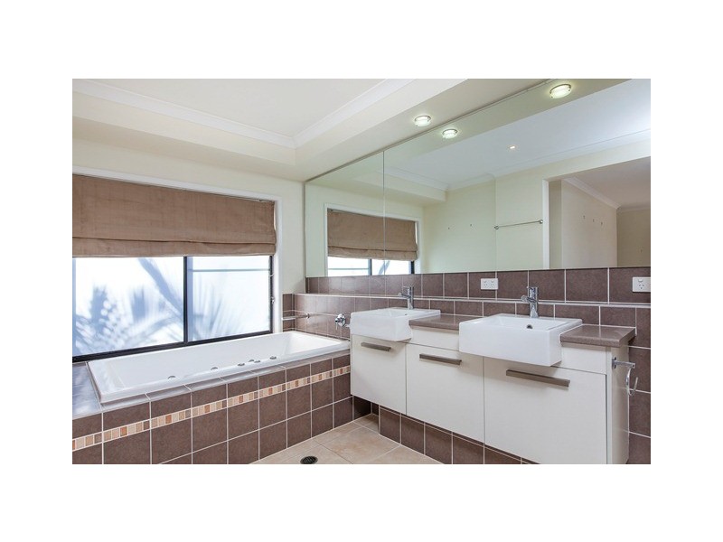 17 Nebo Street, Caloundra West QLD 4551