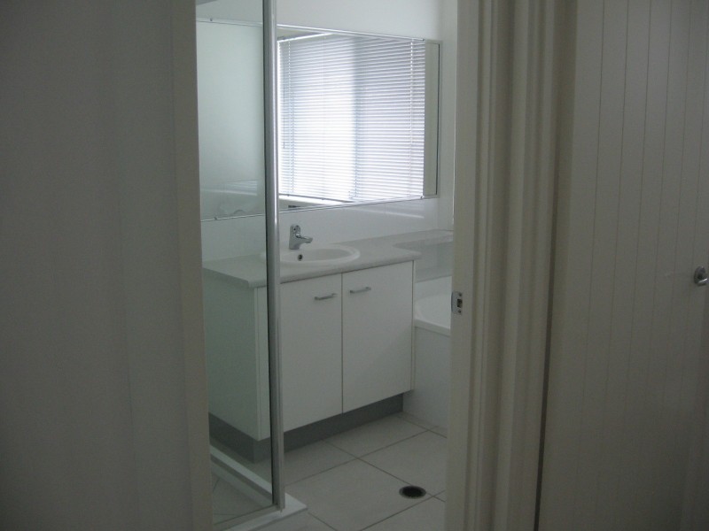 16 Crater Street, Caloundra West QLD 4551