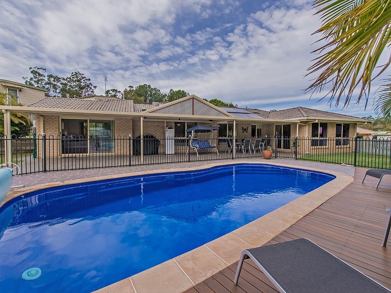 24 Athenree Place, Little Mountain QLD 4551