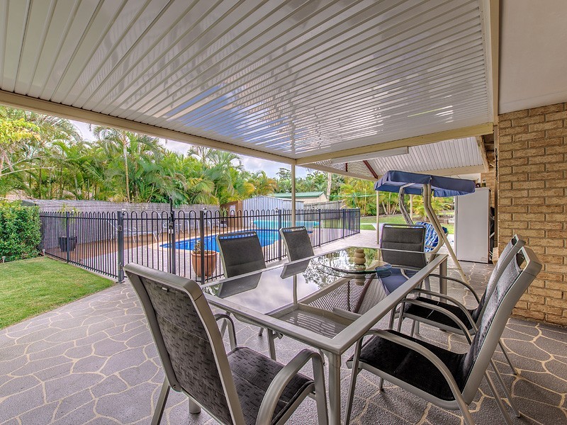 24 Athenree Place, Little Mountain QLD 4551