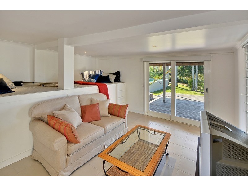 11 Burgess Street, Kings Beach QLD 4551