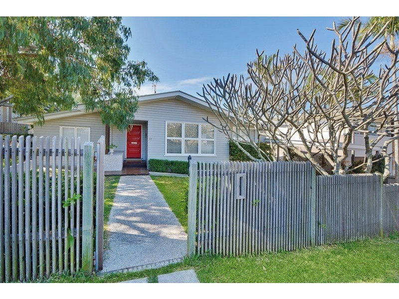 11 Burgess Street, Kings Beach QLD 4551