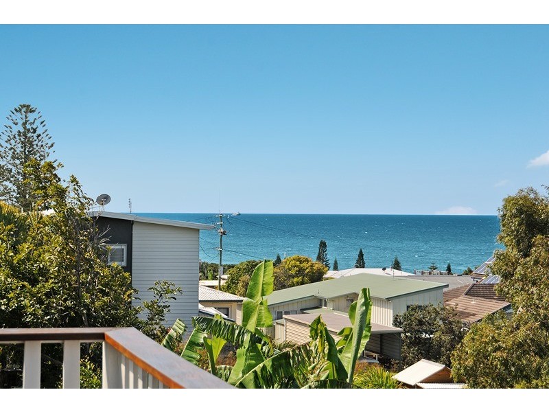 11 Burgess Street, Kings Beach QLD 4551