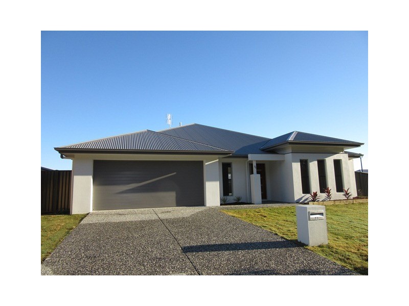 71 Sovereign Circuit, Pelican Waters QLD 4551