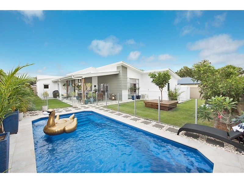 40 Sovereign Circuit, Pelican Waters QLD 4551
