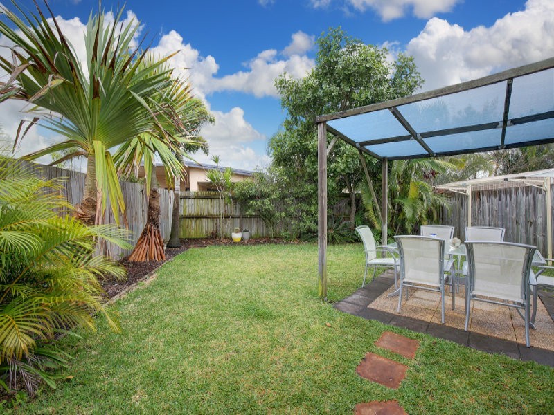 17 Huntley Place, Caloundra West QLD 4551