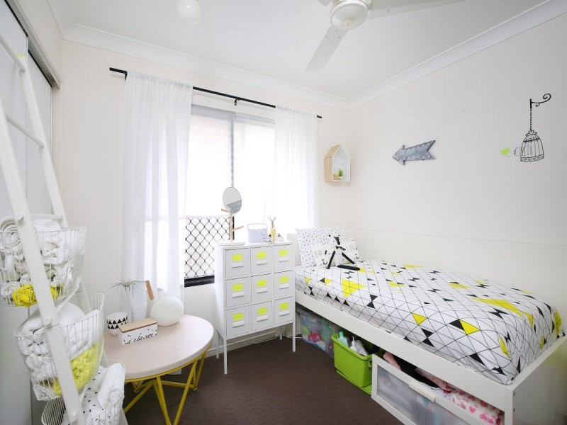 17 Huntley Place, Caloundra West QLD 4551