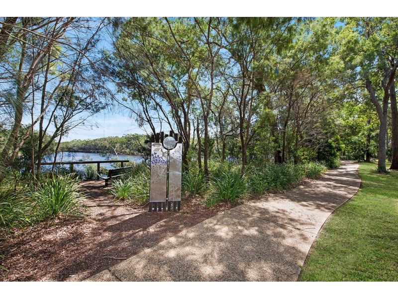 17 Mulloka Esplanade, Wurtulla QLD 4575
