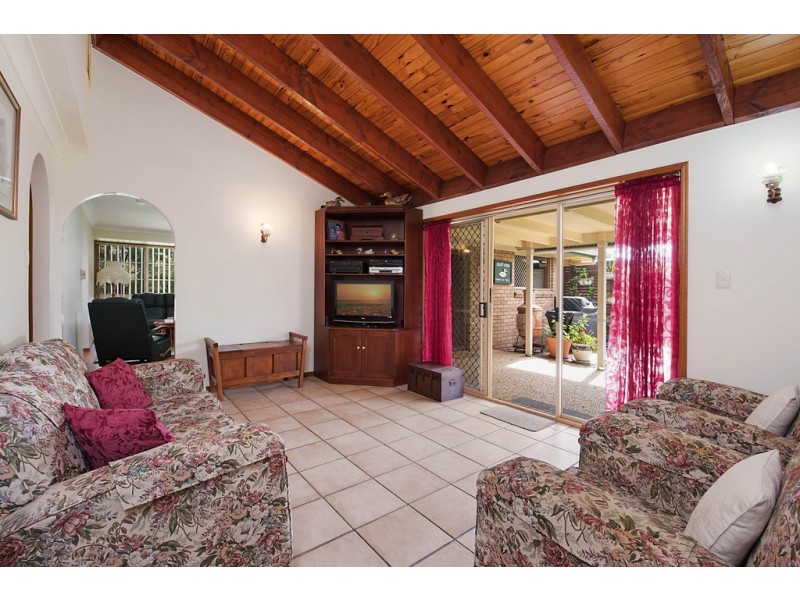 17 Mulloka Esplanade, Wurtulla QLD 4575