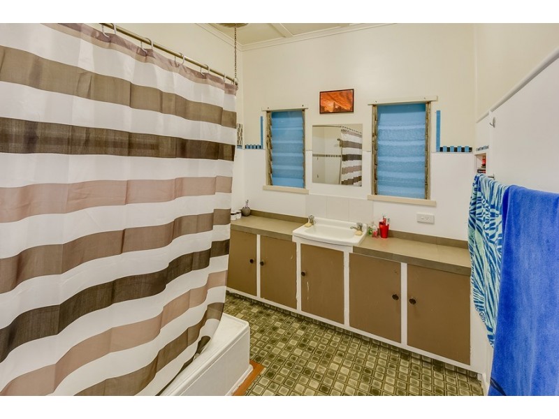 29 Currimundi Road, Currimundi QLD 4551