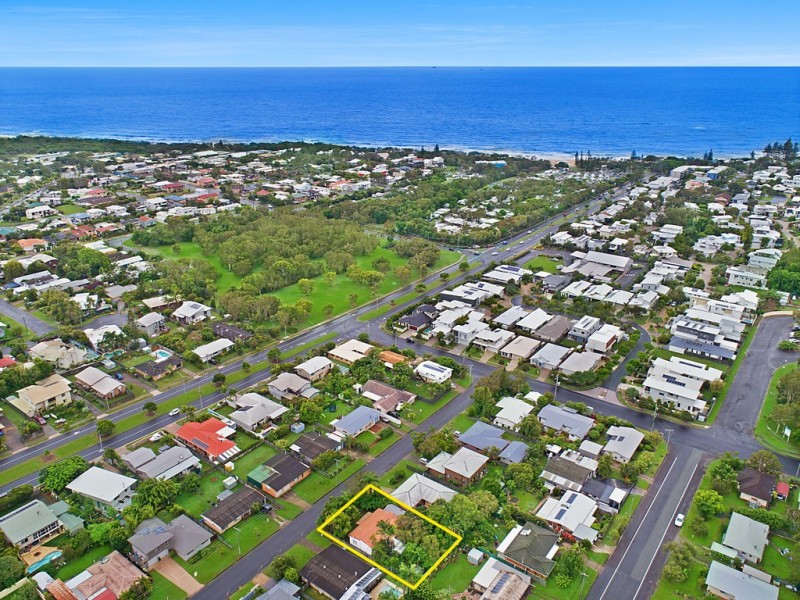 8 Sutherland Street, Dicky Beach QLD 4551