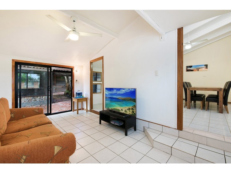 8 Sutherland Street, Dicky Beach QLD 4551