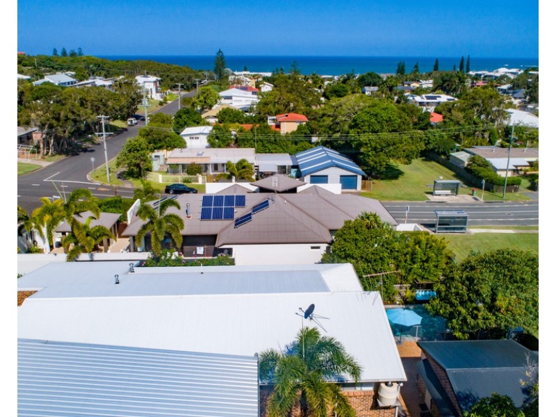32 Russell Street, Moffat Beach QLD 4551