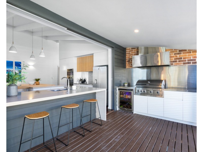 32 Russell Street, Moffat Beach QLD 4551