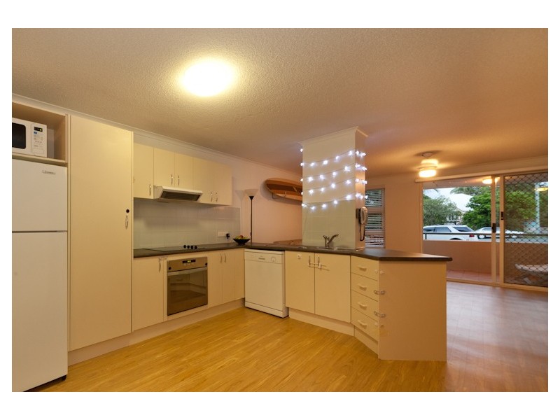 Unit 2 ‘Manhattan’  66 Albert Street, Kings Beach QLD 4551