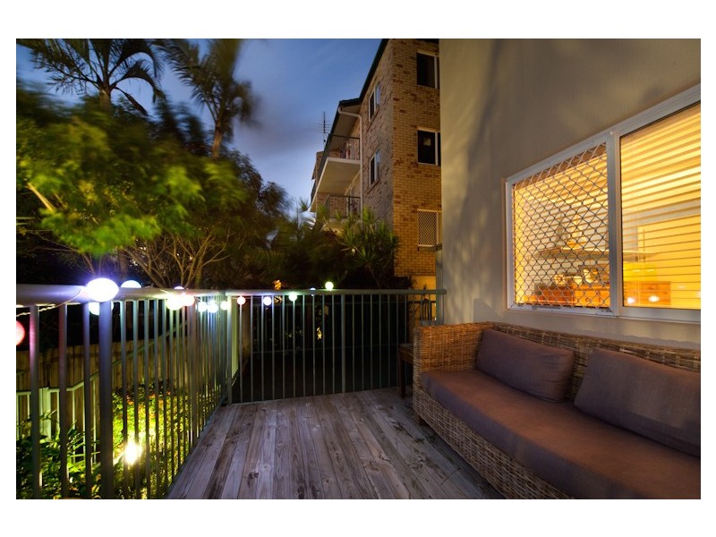 Unit 2 ‘Manhattan’  66 Albert Street, Kings Beach QLD 4551