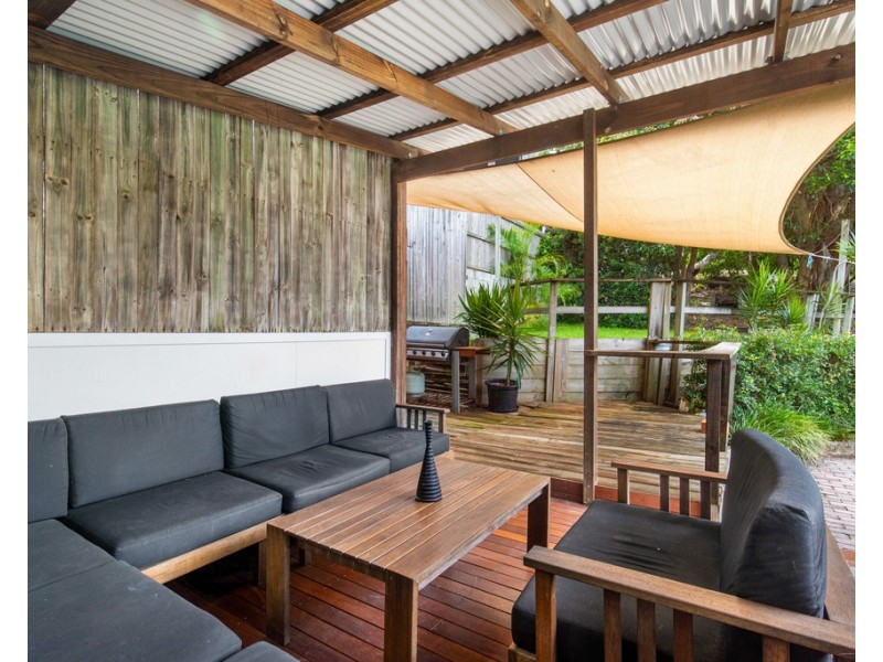 12 Upper Gay Terrace, Kings Beach QLD 4551