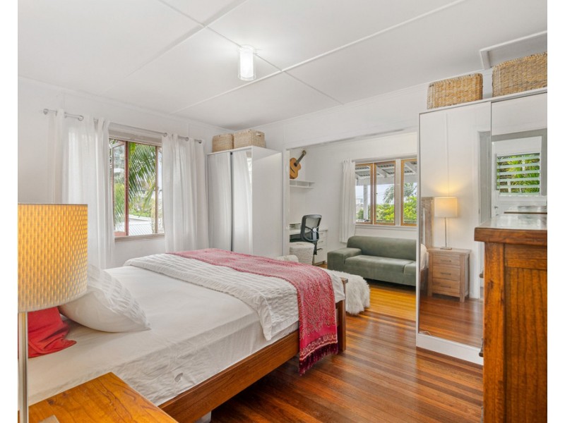 12 Upper Gay Terrace, Kings Beach QLD 4551