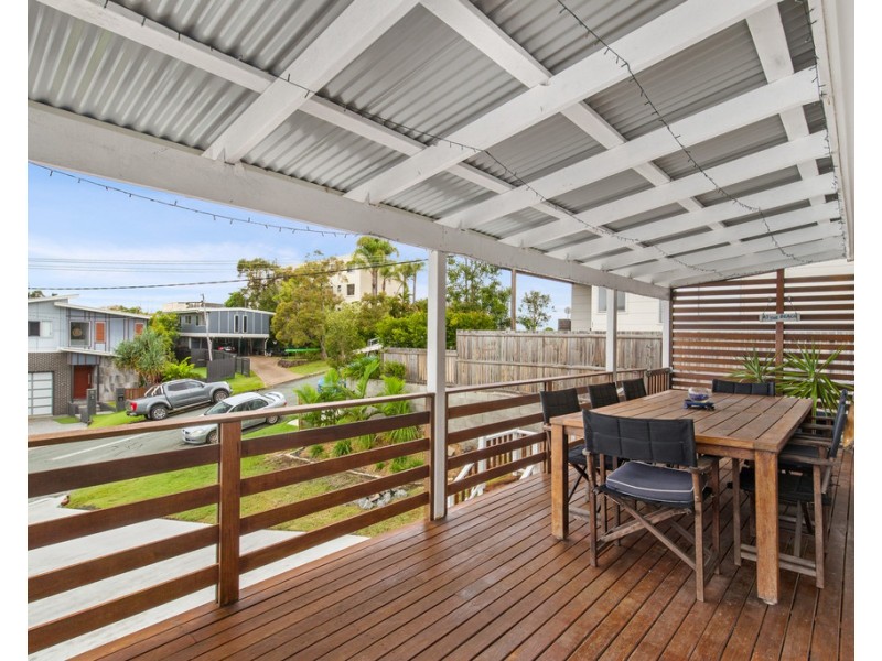 12 Upper Gay Terrace, Kings Beach QLD 4551