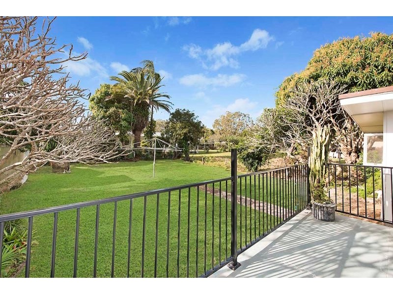 21 Gregory Street, Golden Beach QLD 4551