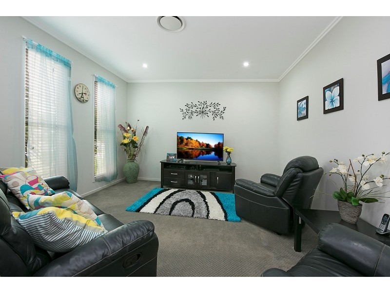 13 Echo Street, Pelican Waters QLD 4551