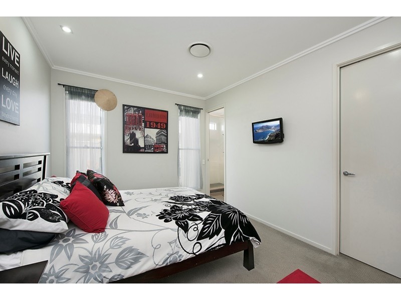 13 Echo Street, Pelican Waters QLD 4551