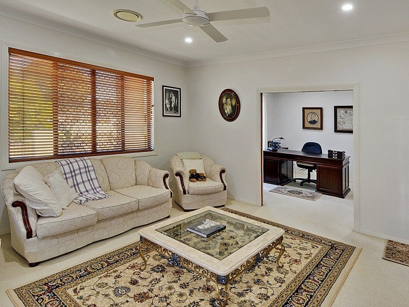 52 Kalowendha Avenue, Pelican Waters QLD 4551