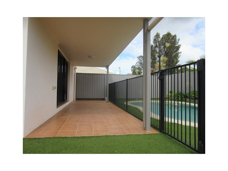 15 Andrew Avenue, Little Mountain QLD 4551