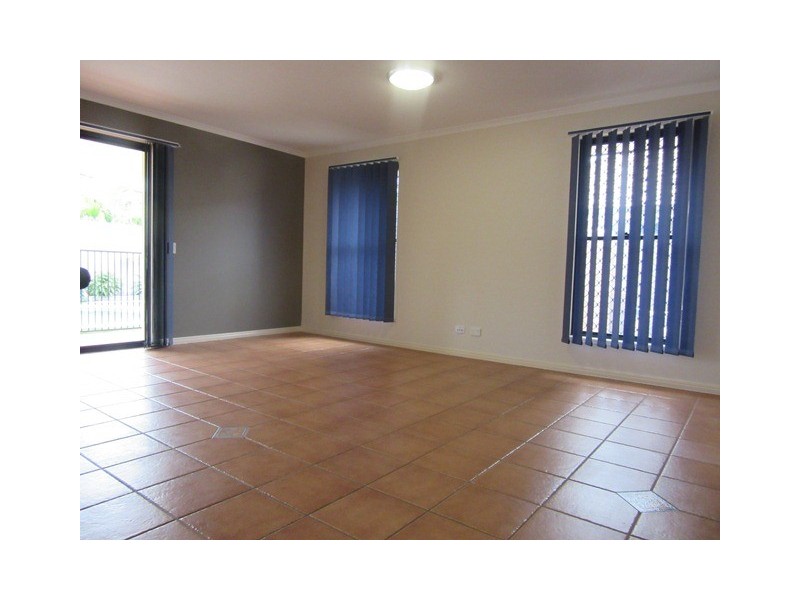 15 Andrew Avenue, Little Mountain QLD 4551