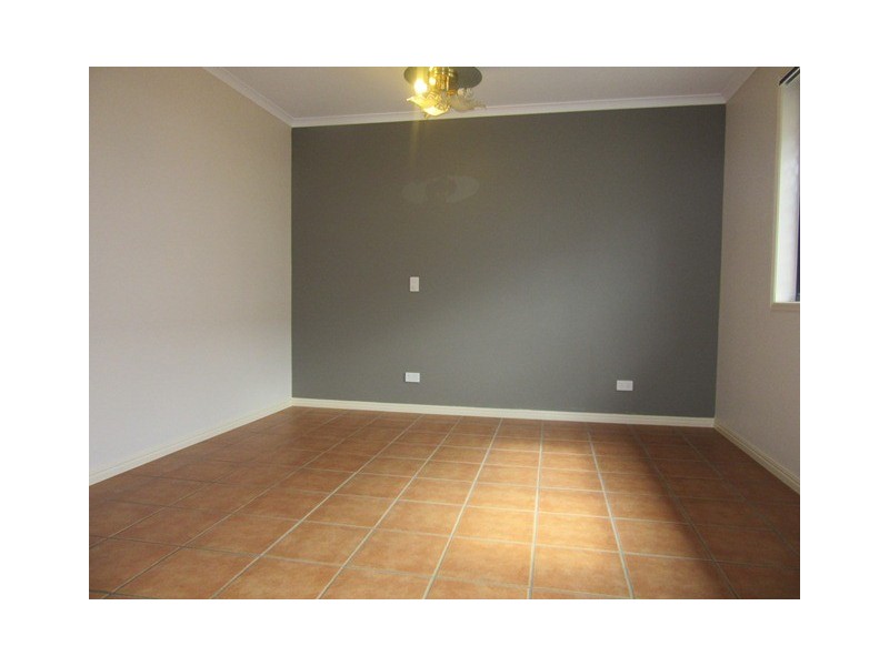 15 Andrew Avenue, Little Mountain QLD 4551