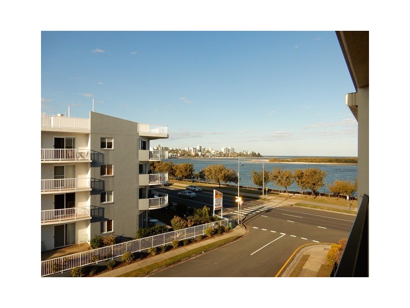 6/9 Esplanade, Golden Beach QLD 4551