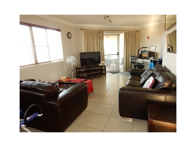 6/9 Esplanade, Golden Beach QLD 4551