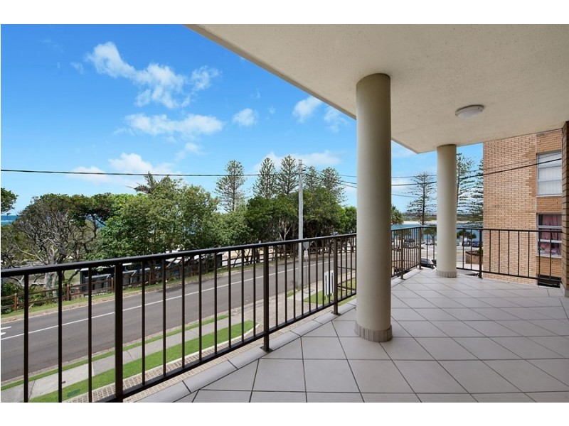 Unit 1 ‘Wollombi’, 20 Bulcock Beach Esplanade, Caloundra QLD 4551