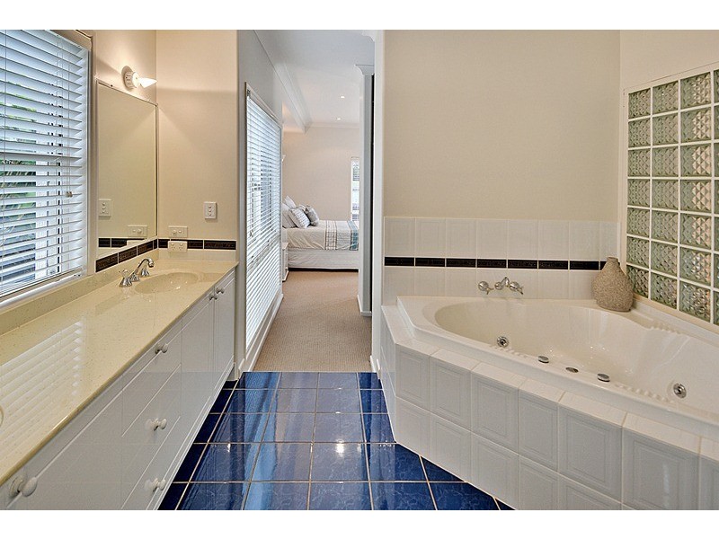 16 Pamphlet Place, Pelican Waters QLD 4551