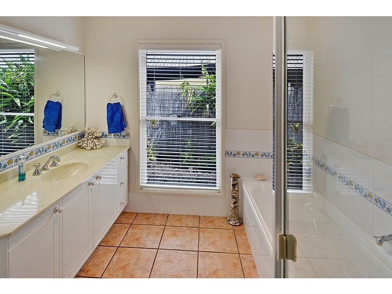 16 Pamphlet Place, Pelican Waters QLD 4551