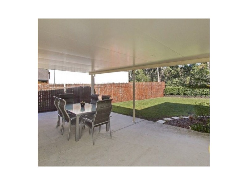 5 Firth Court, Landsborough QLD 4550