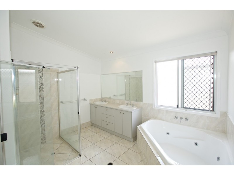 7 Midyim Court, Meridan Plains QLD 4551