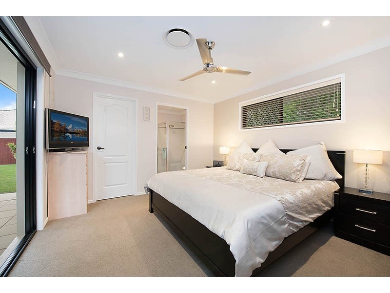 11 Endeavour Crescent, Pelican Waters QLD 4551