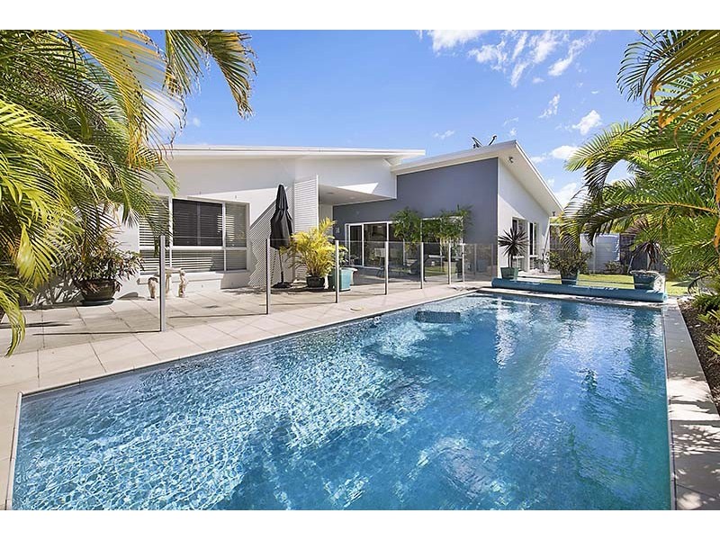 24 Artunga Place, Pelican Waters QLD 4551