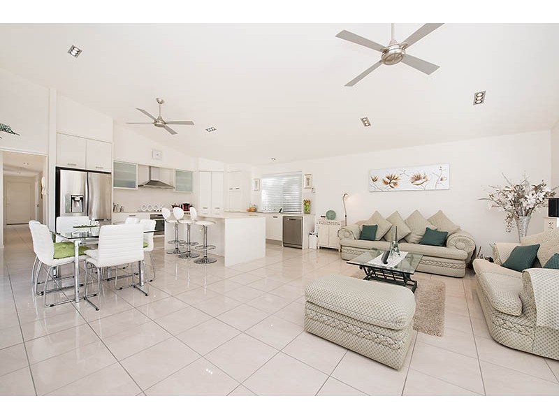 24 Artunga Place, Pelican Waters QLD 4551