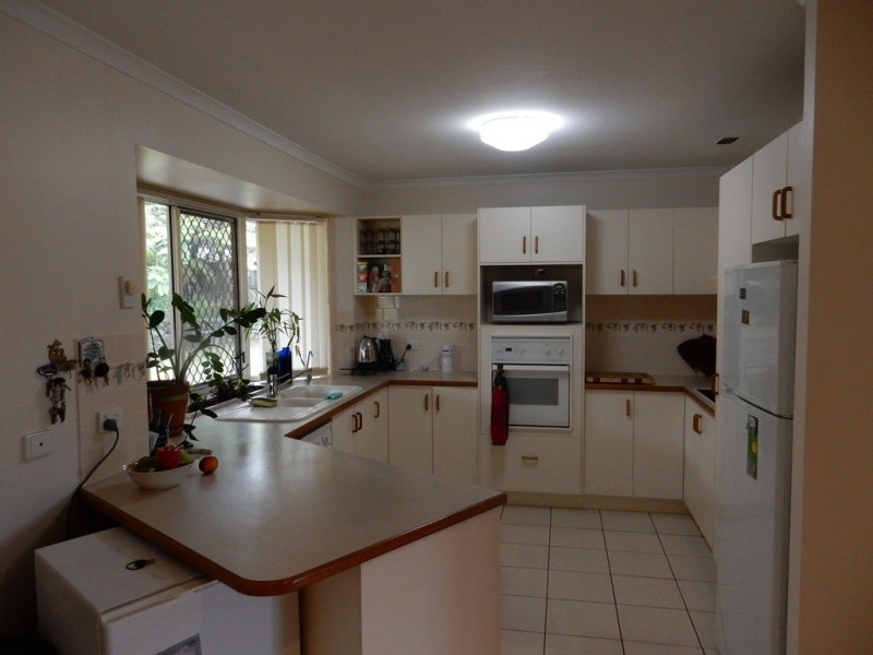 2 Stradbroke Drive, Little Mountain QLD 4551