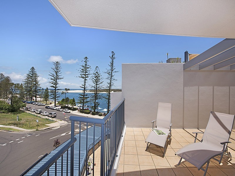 Unit 63 ‘Grand Pacific’ 38 Esplanade Bulcock Beach, Caloundra QLD 4551