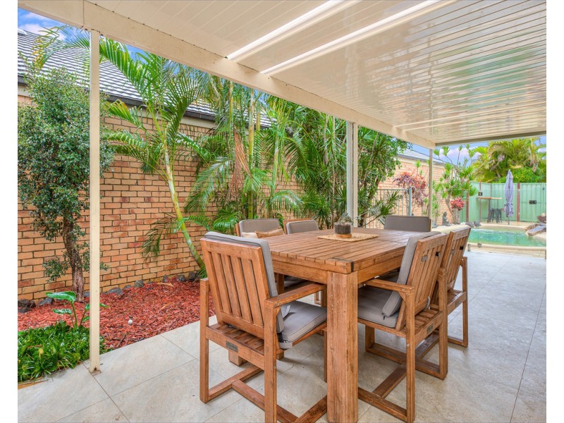 8 Bellevue Drive, Little Mountain QLD 4551