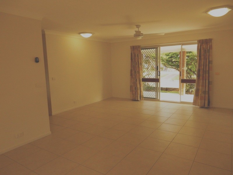 7 Cunningham Court, Golden Beach QLD 4551