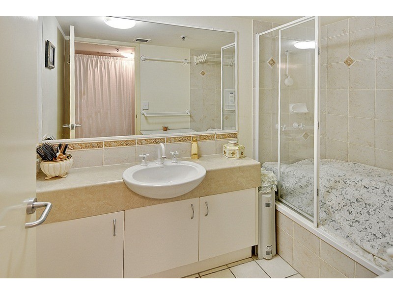 Unit 107 ‘Grand Pacific’ 38 Bulcock Beach Esplanade, Caloundra QLD 4551