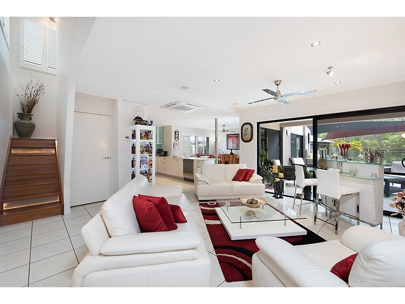 8 Campbellville Circuit, Pelican Waters QLD 4551