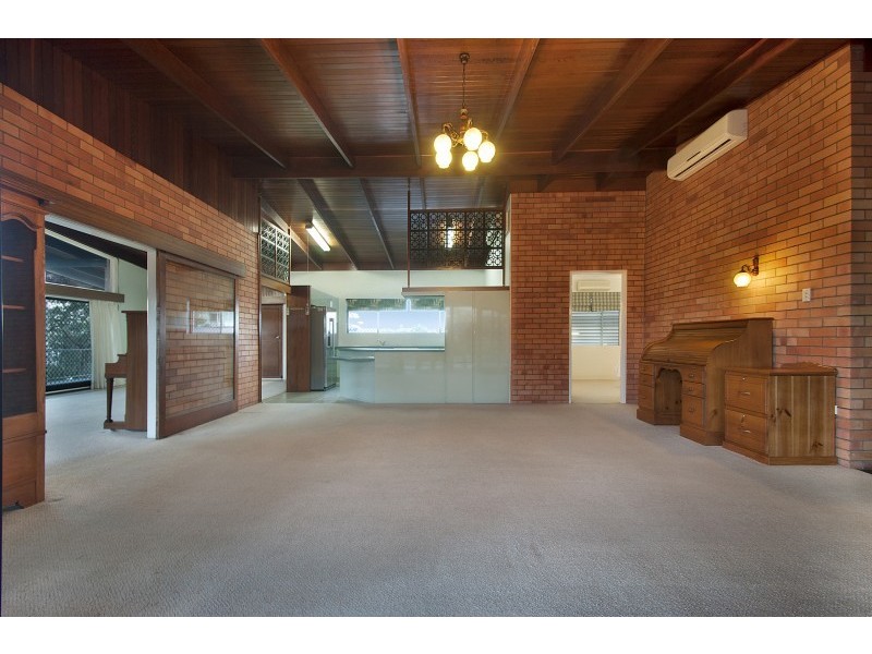 42 Edmund Street, Moffat Beach QLD 4551