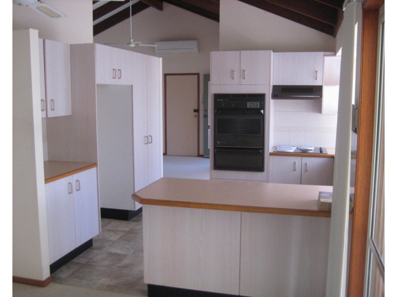 37 Iluka Avenue, Buddina QLD 4575