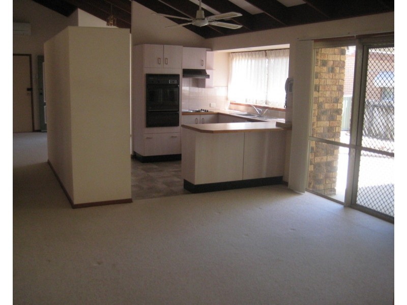 37 Iluka Avenue, Buddina QLD 4575