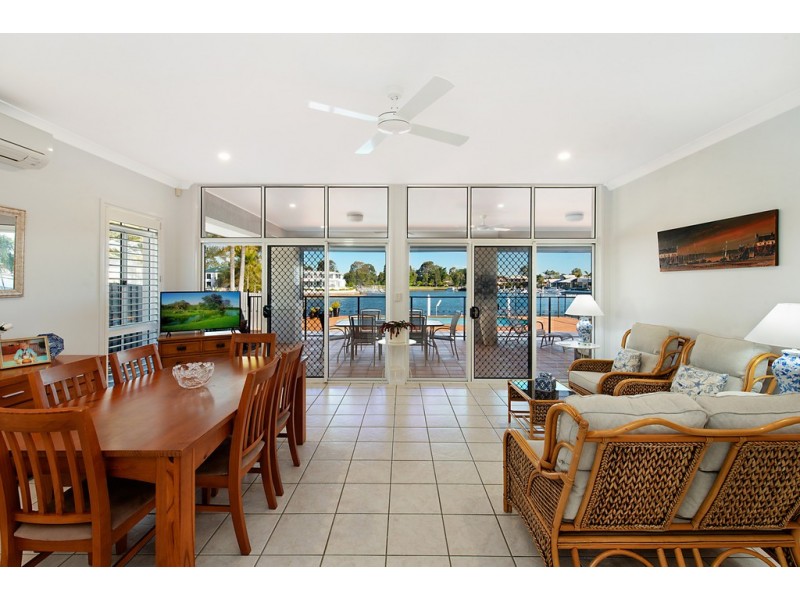 15 Tripcony Court, Pelican Waters QLD 4551
